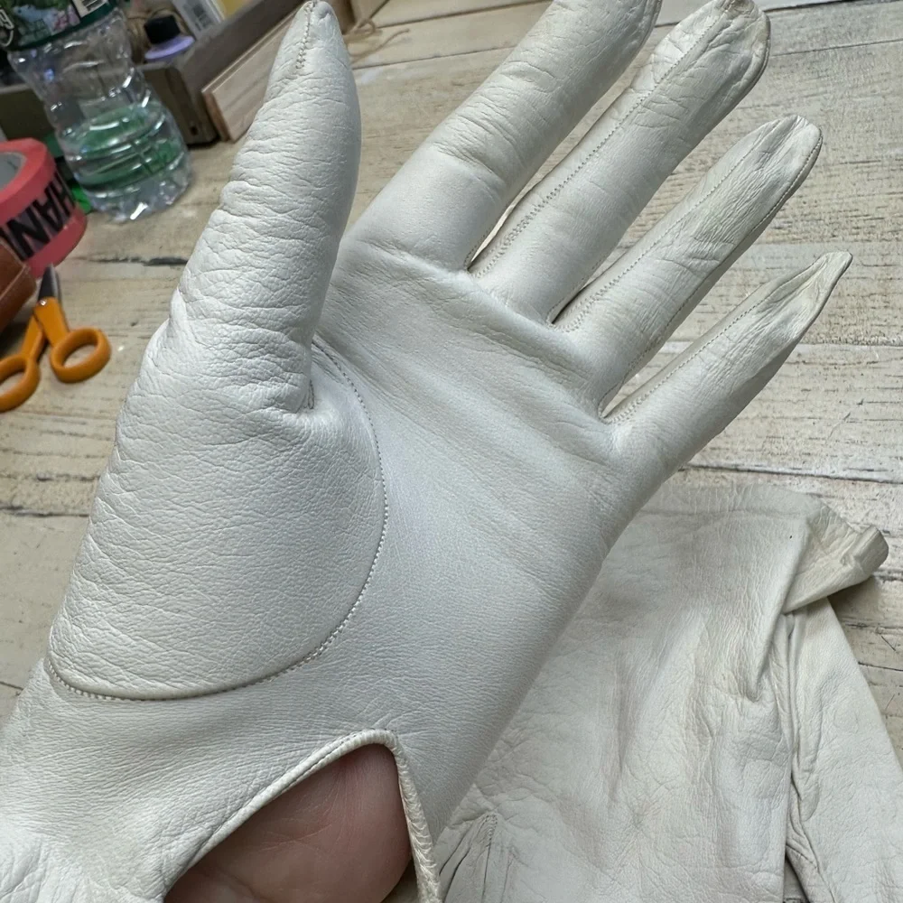 Vintage French Kid Leather Gloves – Size 6¾ – Cream White – Made in France